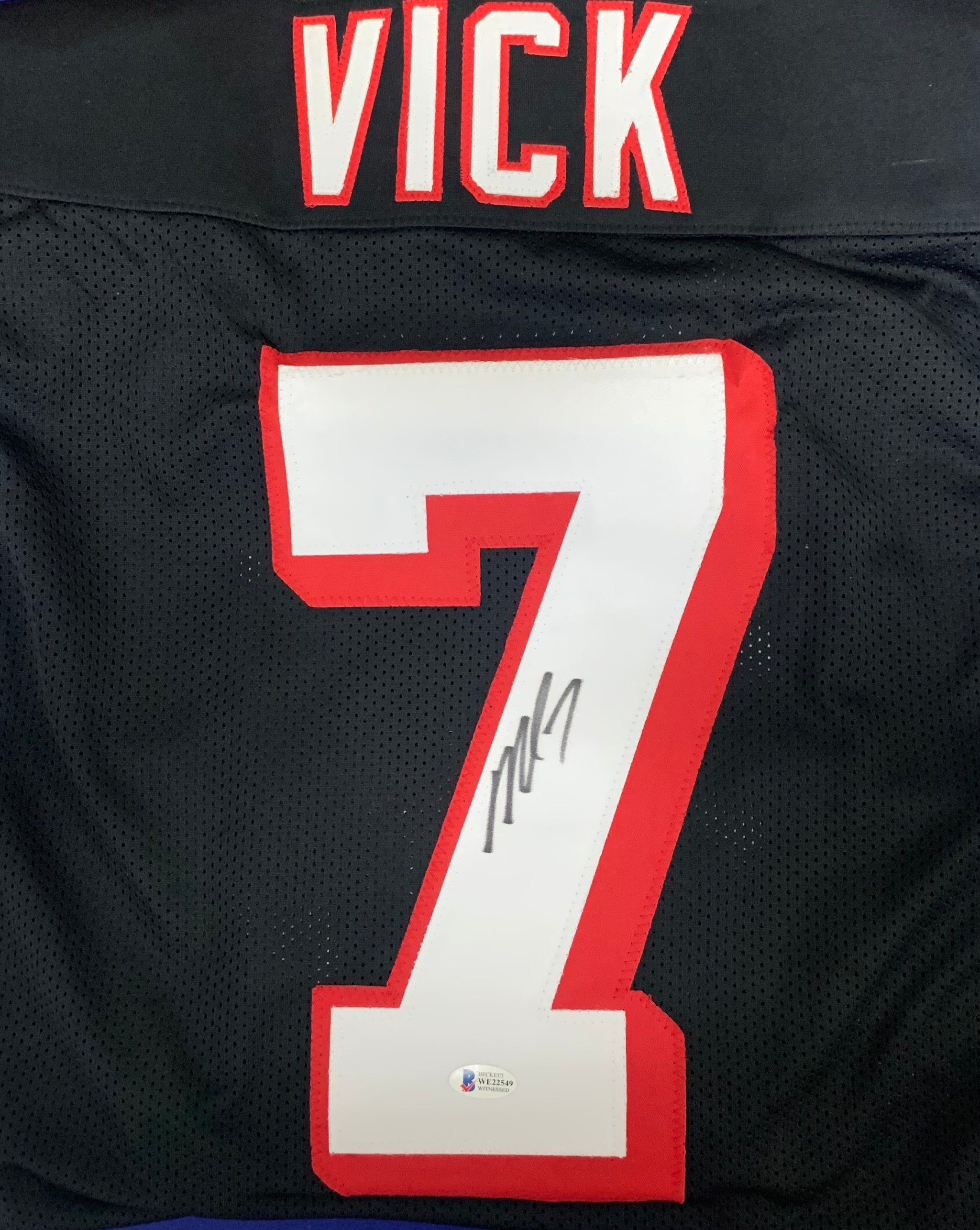 Michael Vick Falcons autographed custom jersey with Beckett COA